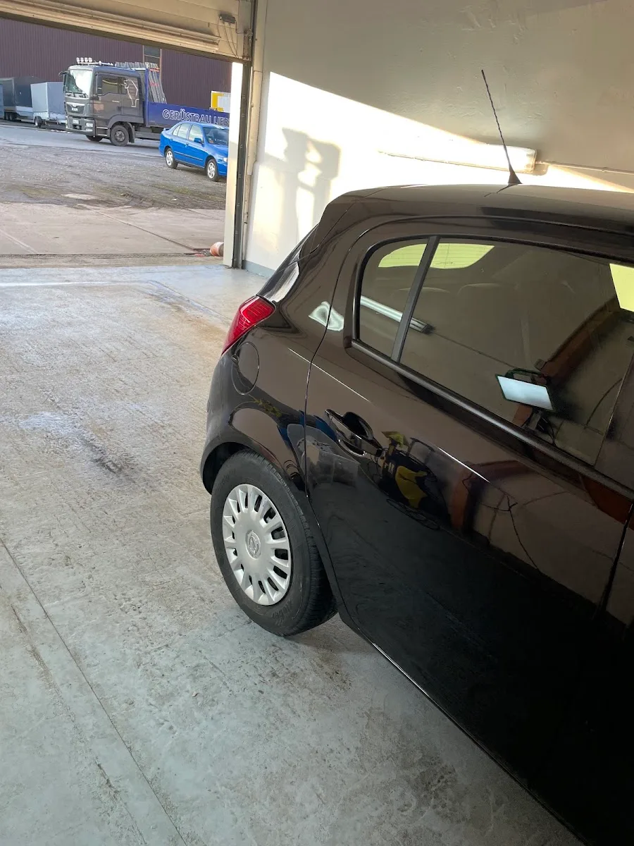 Opel Corsa Seitenwand hinten — nach der Aufbereitung